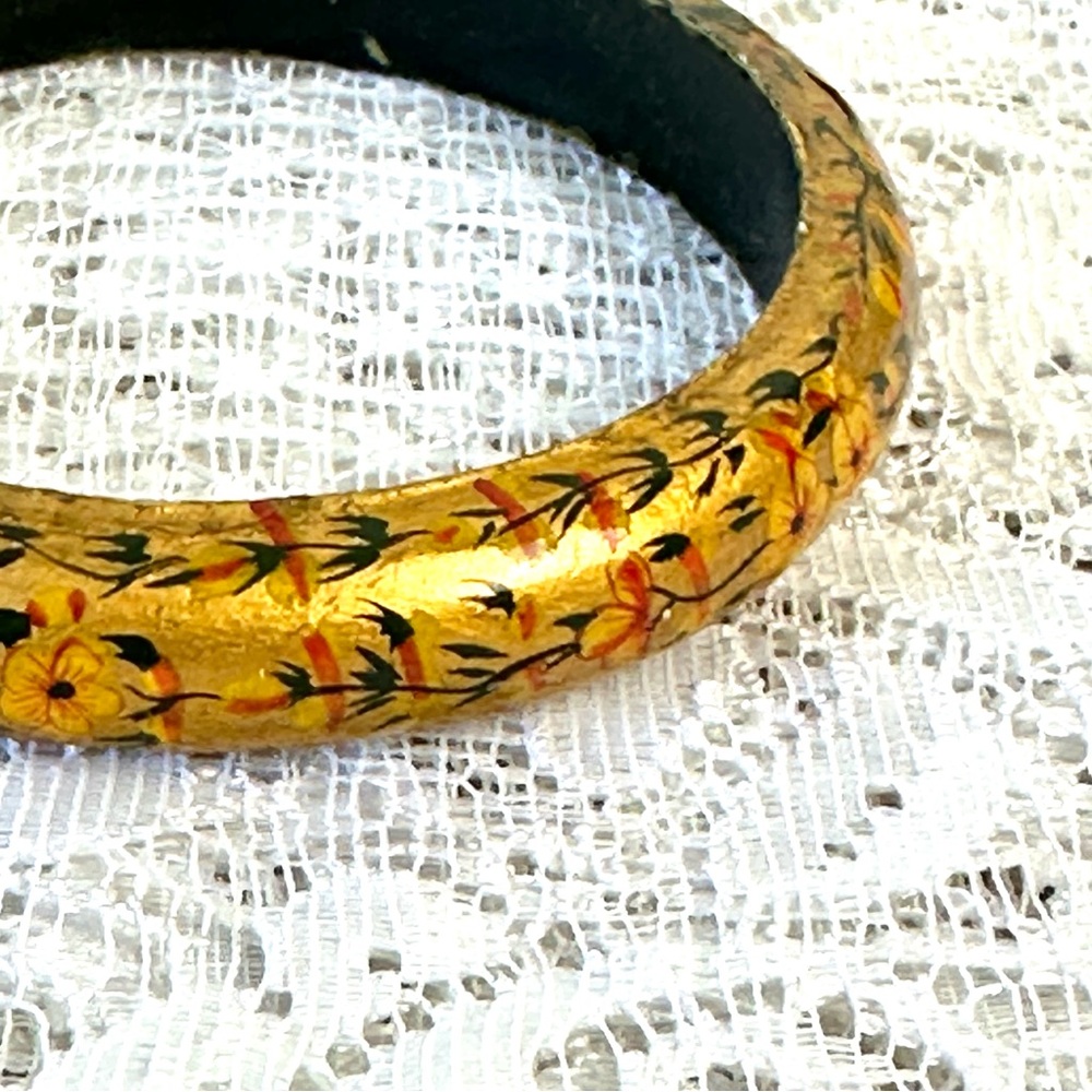 Vintage Wood Laquered Handpainted Floral Bangle Bracelet
